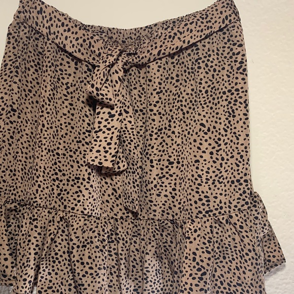 Small cheetah print skirt with bow front - Picture 8 of 10